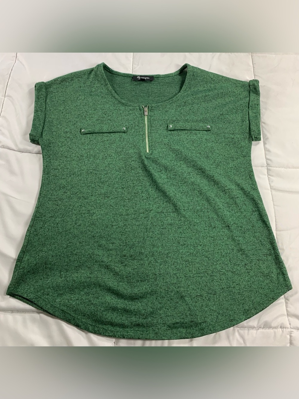Preloved Lily Morgan tshirt size L